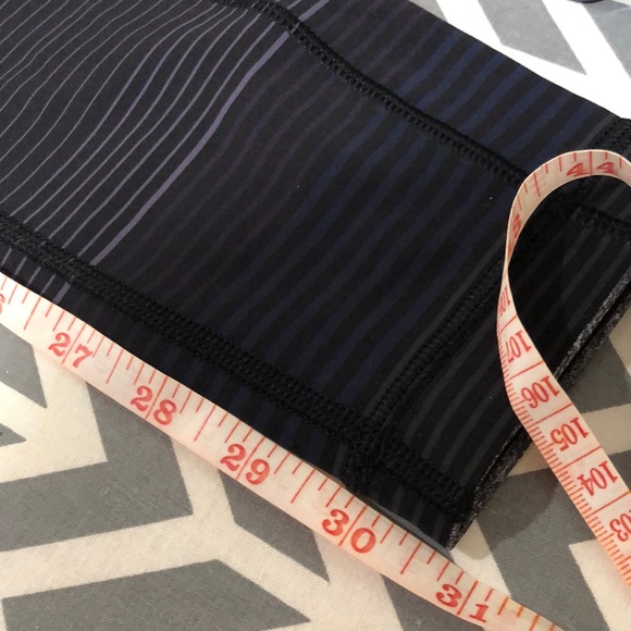 Lulu🍋 Om Stripe Speed Up 31” Tights size 6 RARE/Unicorn!! - Picture 7 of 12